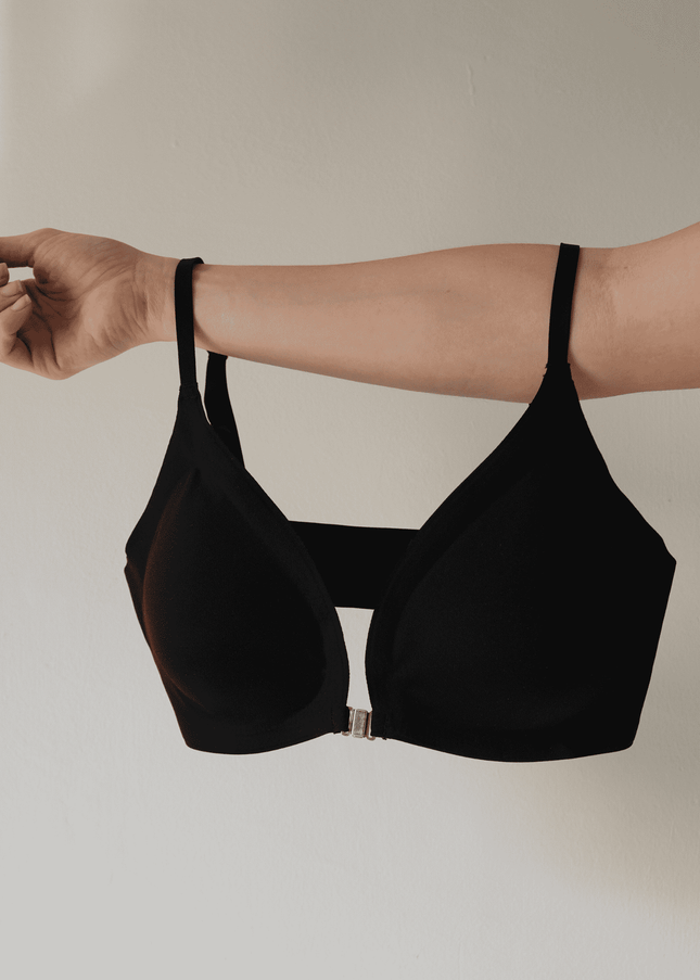Bra sin costuras 04: tiras ajustables y broche imantado
