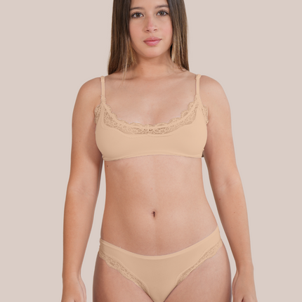 Panty: Lace thong