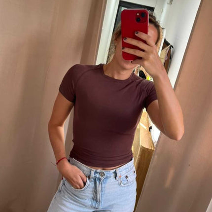 T-shirt: Slim Fit