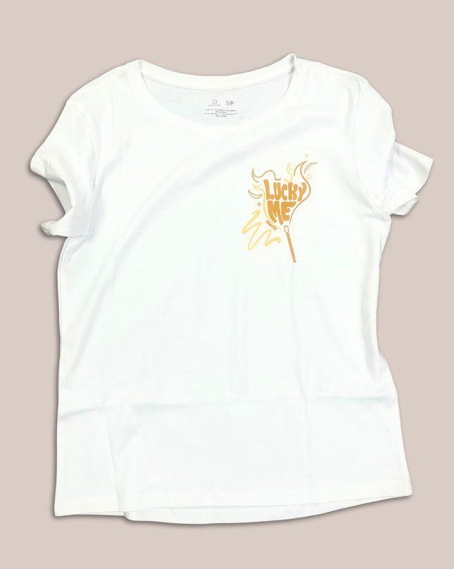 T-shirt: "Lucky Me"