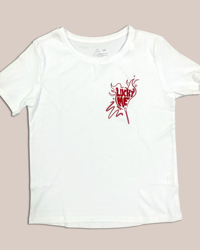 T-shirt: "Lucky Me"